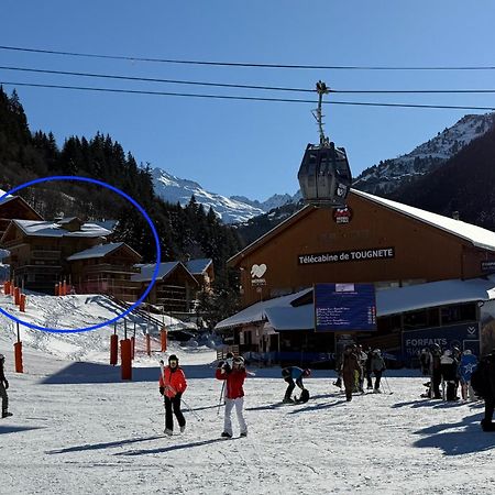 Meribel Centre La Chaudanne - Chalet Épervière - 3 bedrooms ski in&out apartment - 1 minute to main ski lifts, 5 minutes walk to center of Méribel Exterior foto