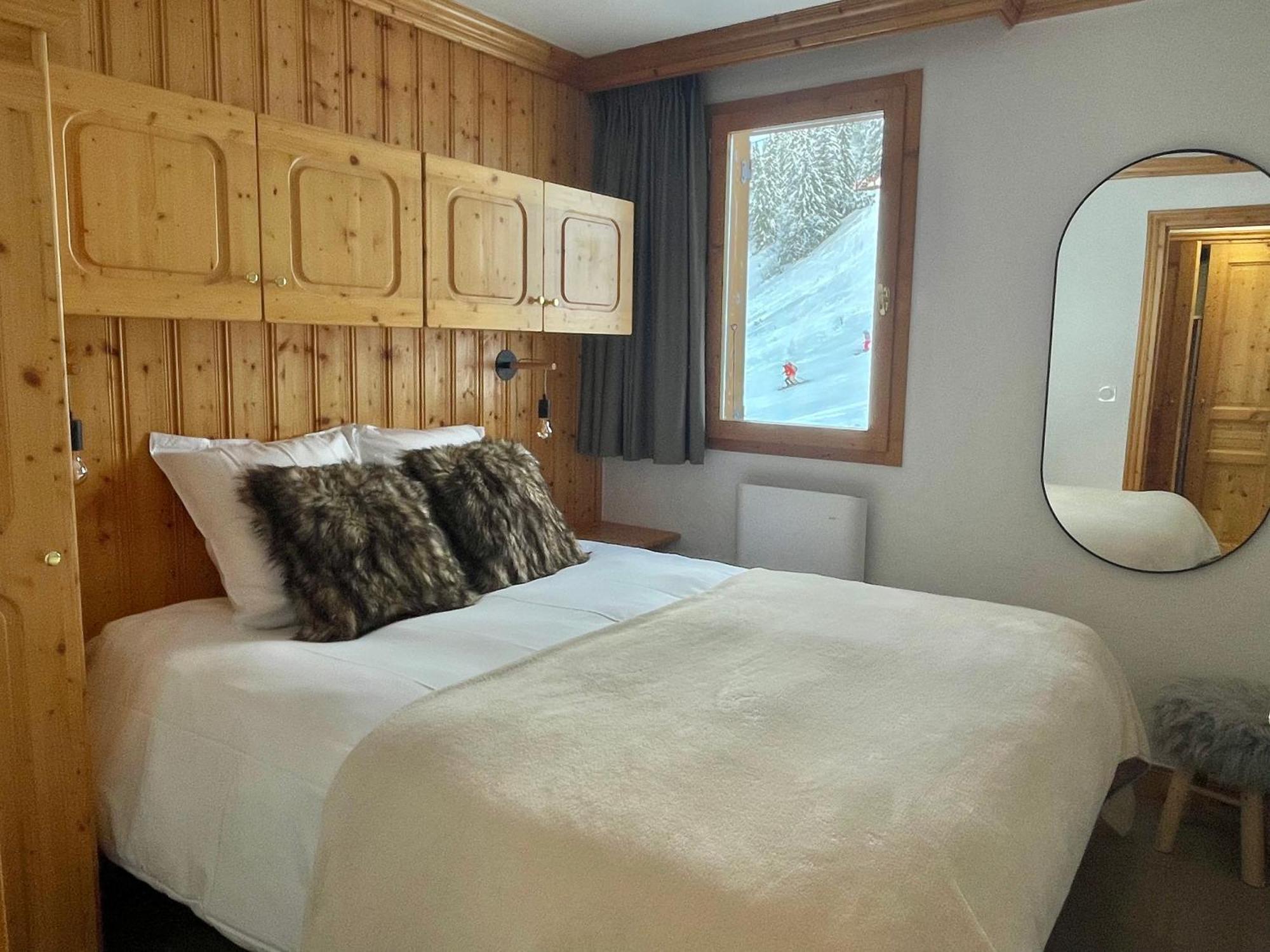 Meribel Centre La Chaudanne - Chalet Épervière - 3 bedrooms ski in&out apartment - 1 minute to main ski lifts, 5 minutes walk to center of Méribel Exterior foto