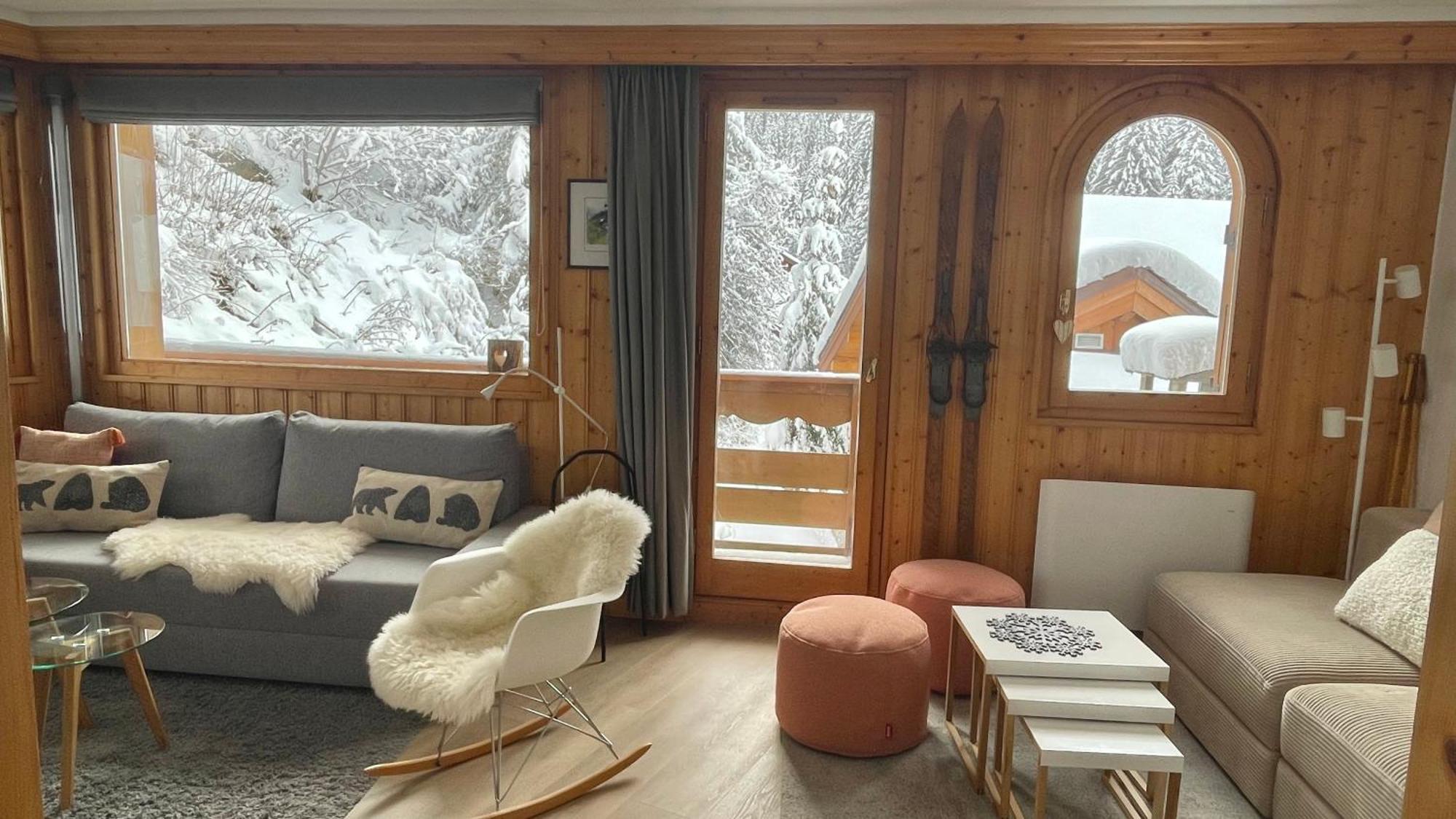 Meribel Centre La Chaudanne - Chalet Épervière - 3 bedrooms ski in&out apartment - 1 minute to main ski lifts, 5 minutes walk to center of Méribel Exterior foto