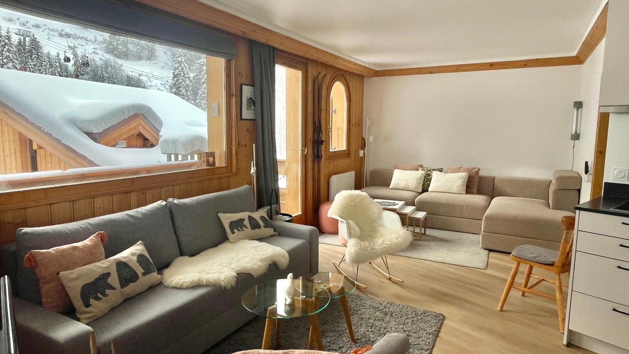 Meribel Centre La Chaudanne - Chalet Épervière - 3 bedrooms ski in&out apartment - 1 minute to main ski lifts, 5 minutes walk to center of Méribel Exterior foto
